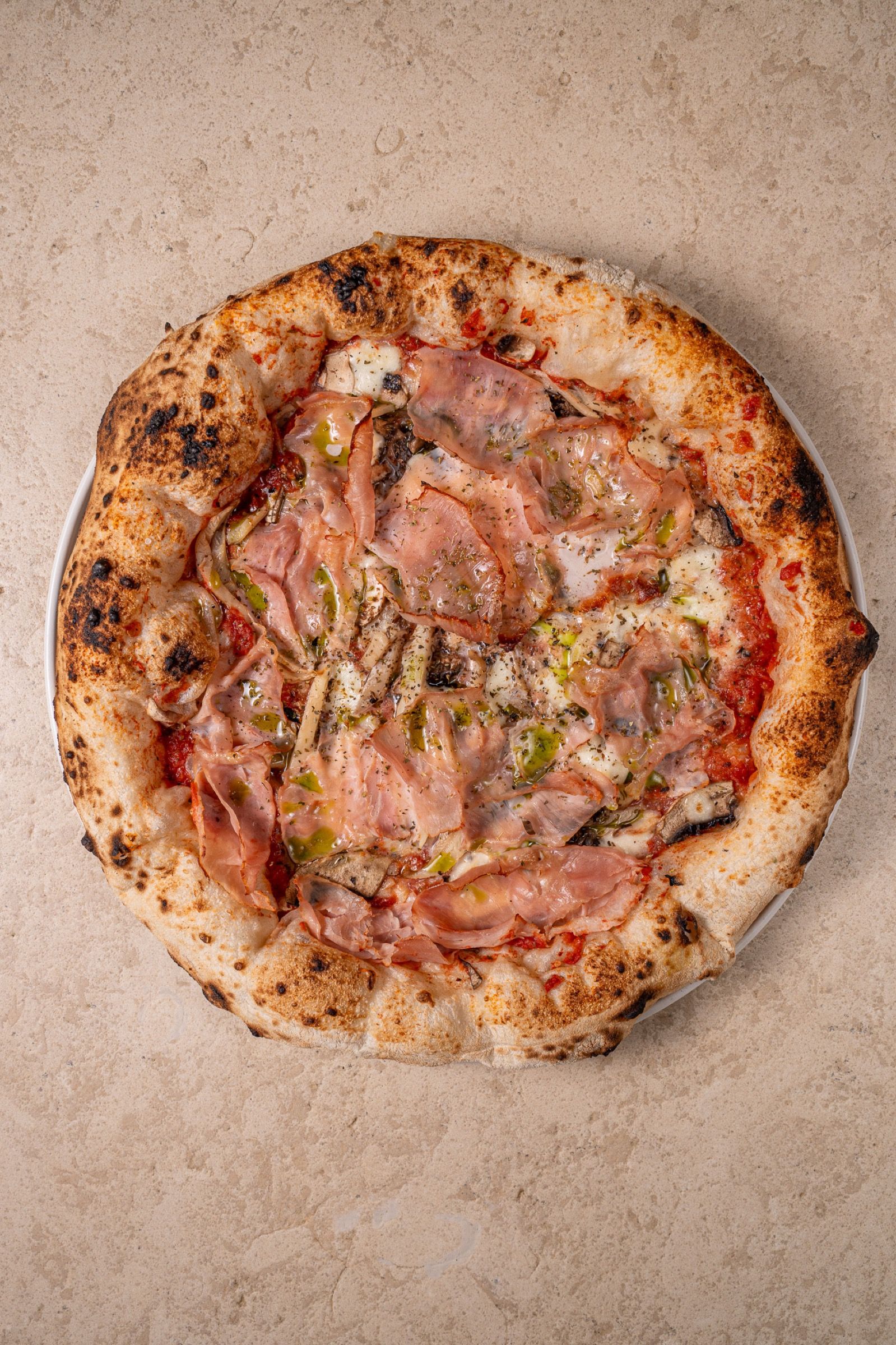 Pizza prosciutto